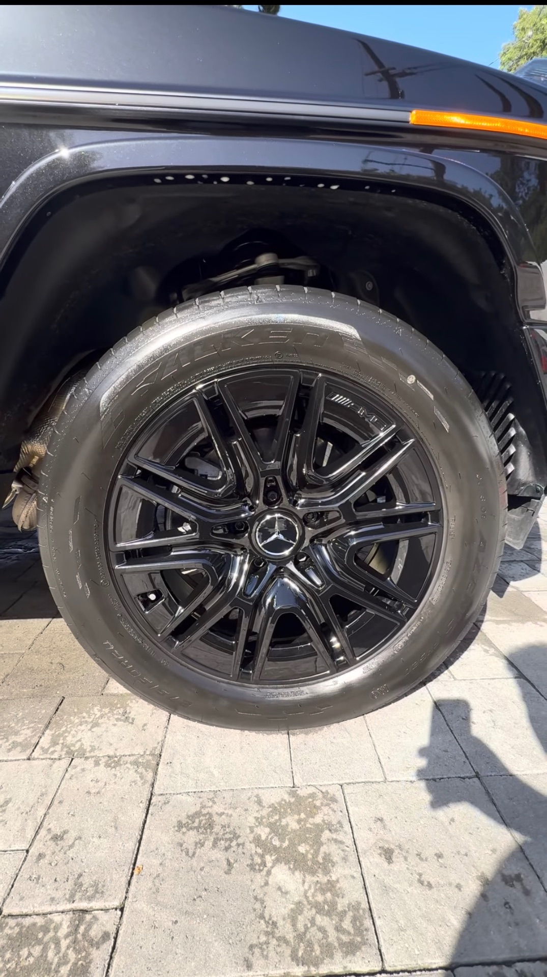 Mercedes G-Wagon — wheel & tire detail